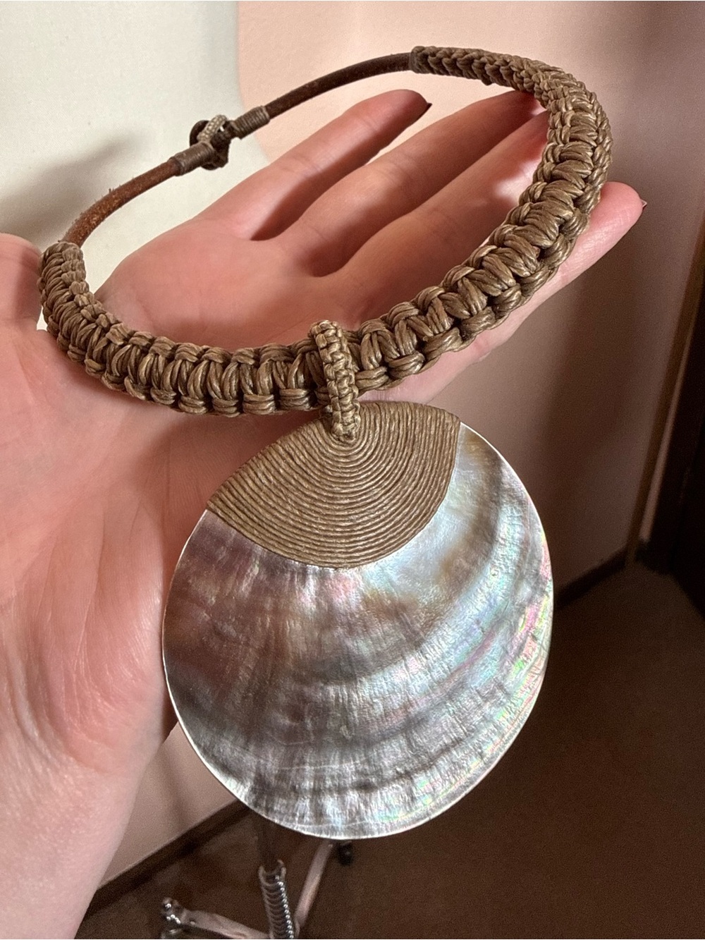 Vintage MOP Shell oversized leather minimalist Art deco Boho Necklace HUGE - Picture 13 of 15